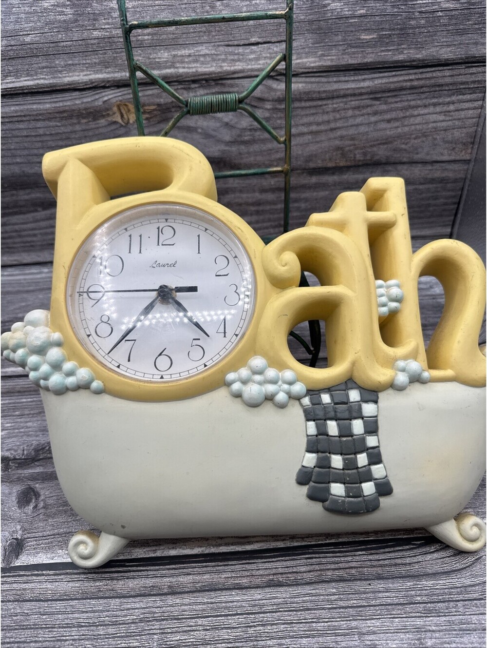 VTG Bathtub Bathroom Quartz Movement Wall Clock Vintage Style Decor Grandmacore